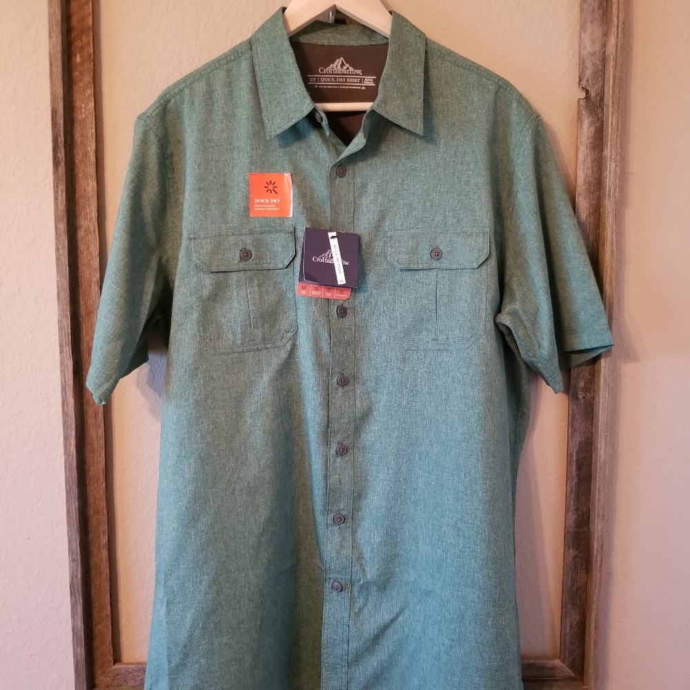 Croft and Barrow Green Quick Dry Button Up